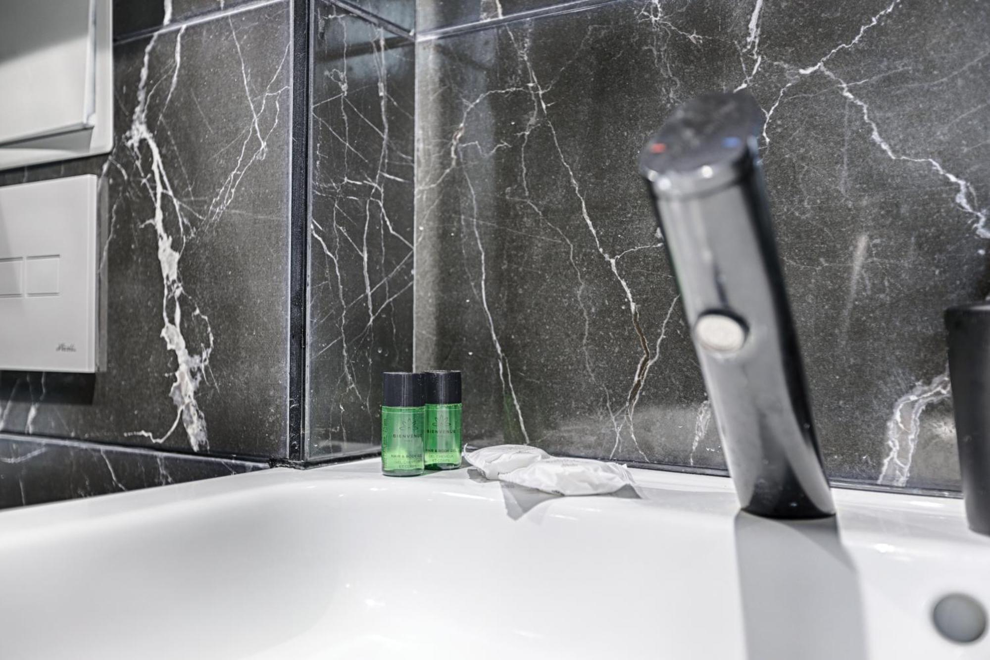 Mykeypers - Lovely Studio With Jacuzzi Paříž Exteriér fotografie