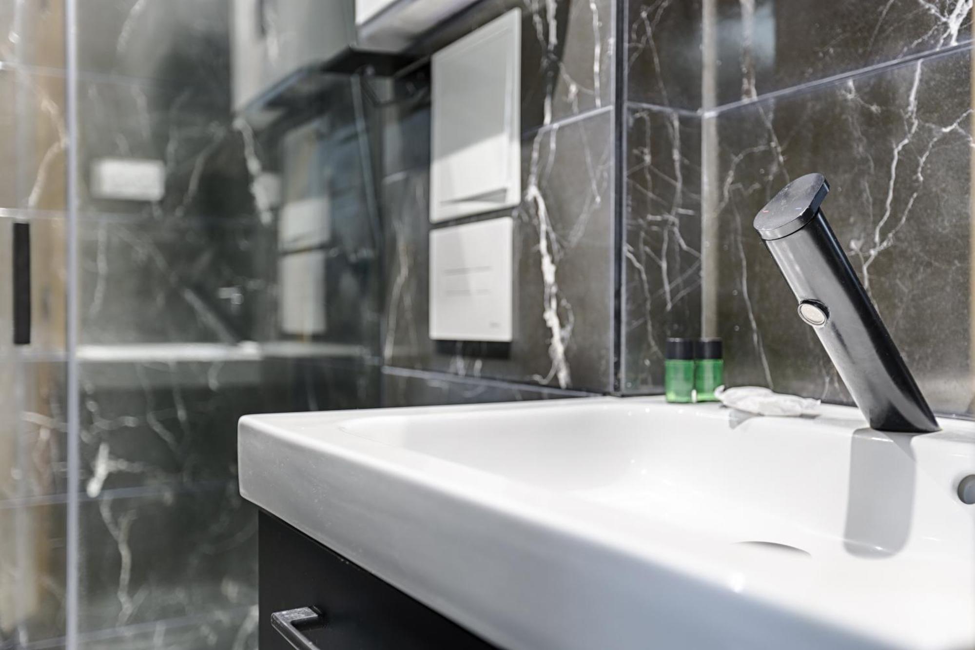 Mykeypers - Lovely Studio With Jacuzzi Paříž Exteriér fotografie