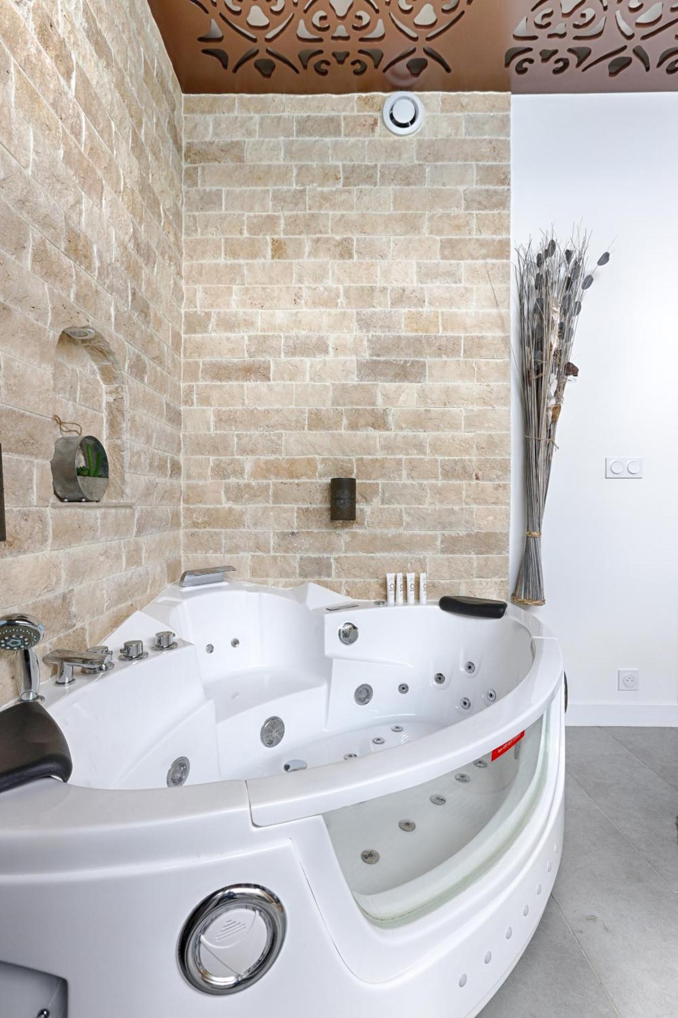 Mykeypers - Lovely Studio With Jacuzzi Paříž Exteriér fotografie